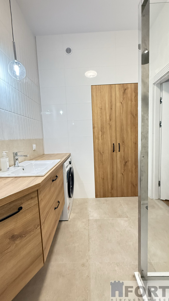 Mieszkanie 3 pokojowe w centrum, 1 piętro (6)