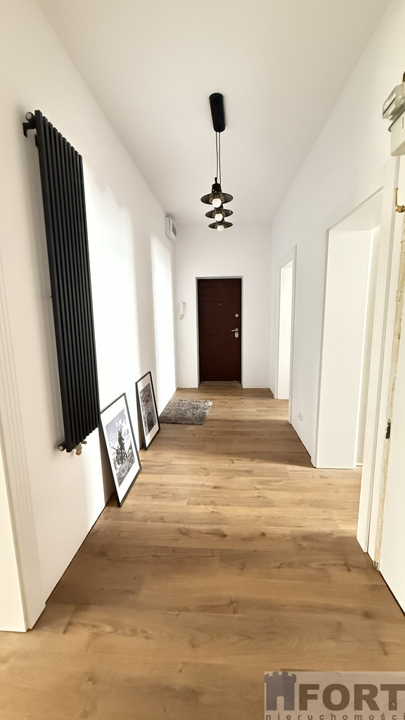 Mieszkanie 3 pokojowe w centrum, 1 piętro (11)