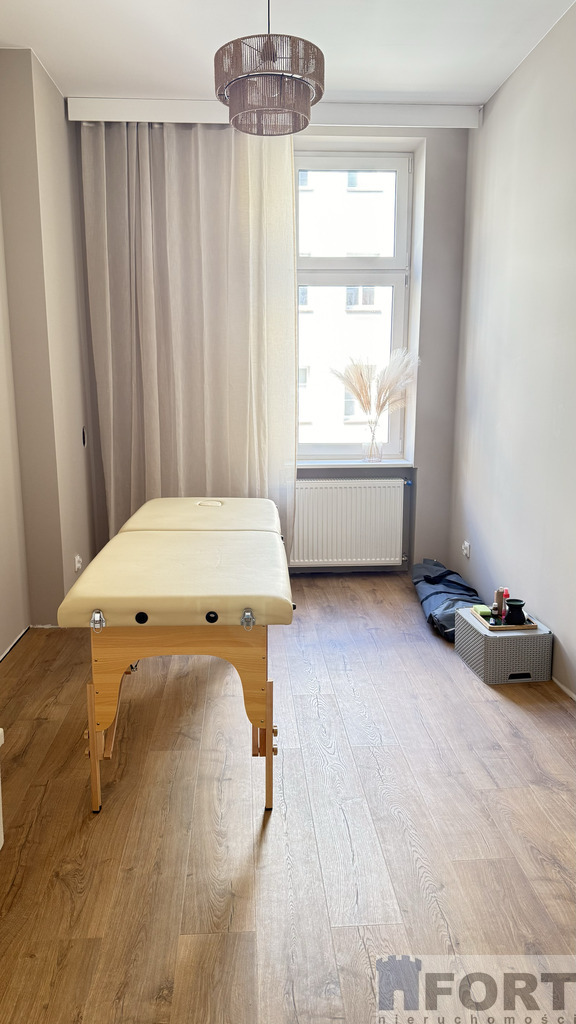 Mieszkanie 3 pokojowe w centrum, 1 piętro (12)