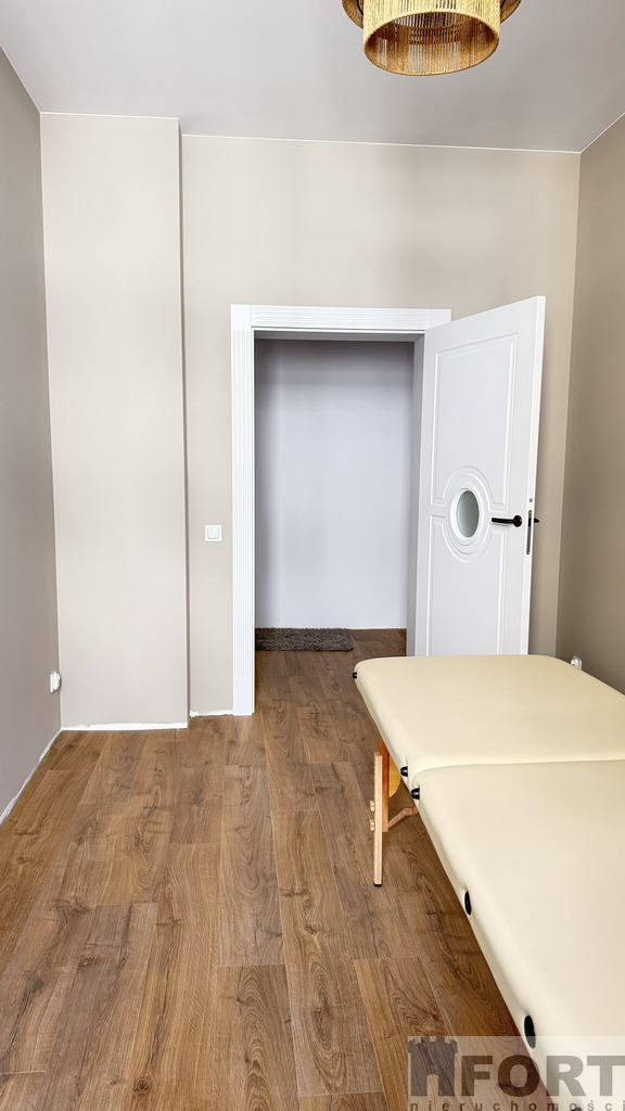 Mieszkanie 3 pokojowe w centrum, 1 piętro (13)