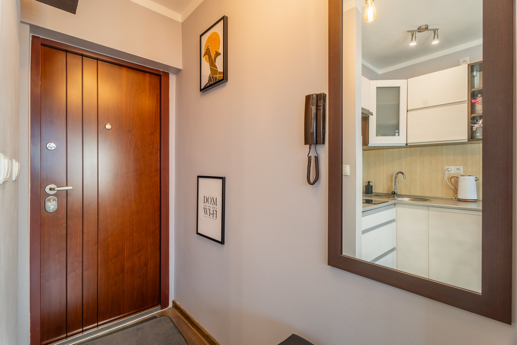 Kawalerka z pięknym widokiem blisko Centrum. (11)