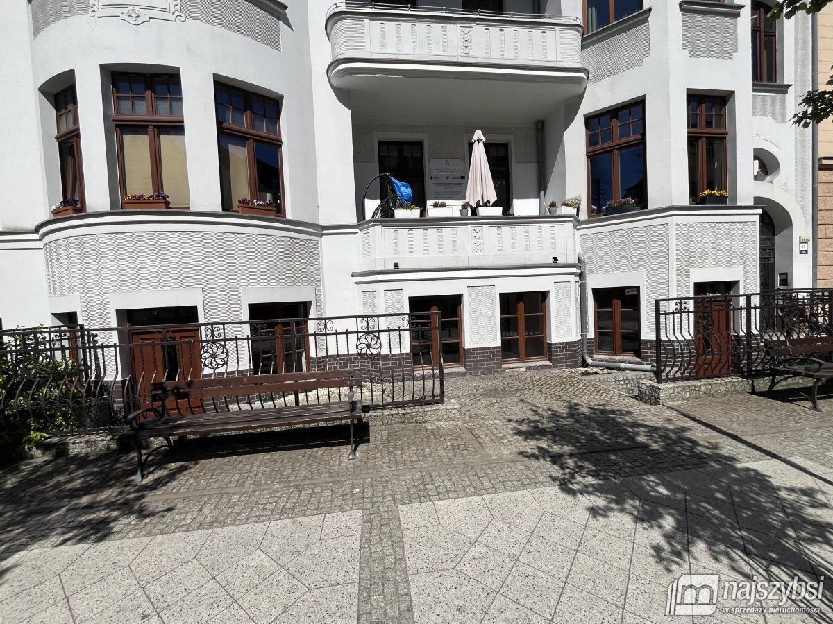 Świnoujście - Duży inwestycyjny lokal w centrum (10)