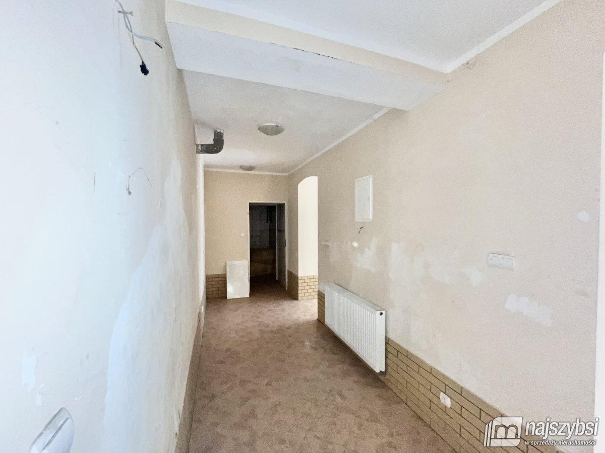 Świnoujście - Duży inwestycyjny lokal w centrum (5)