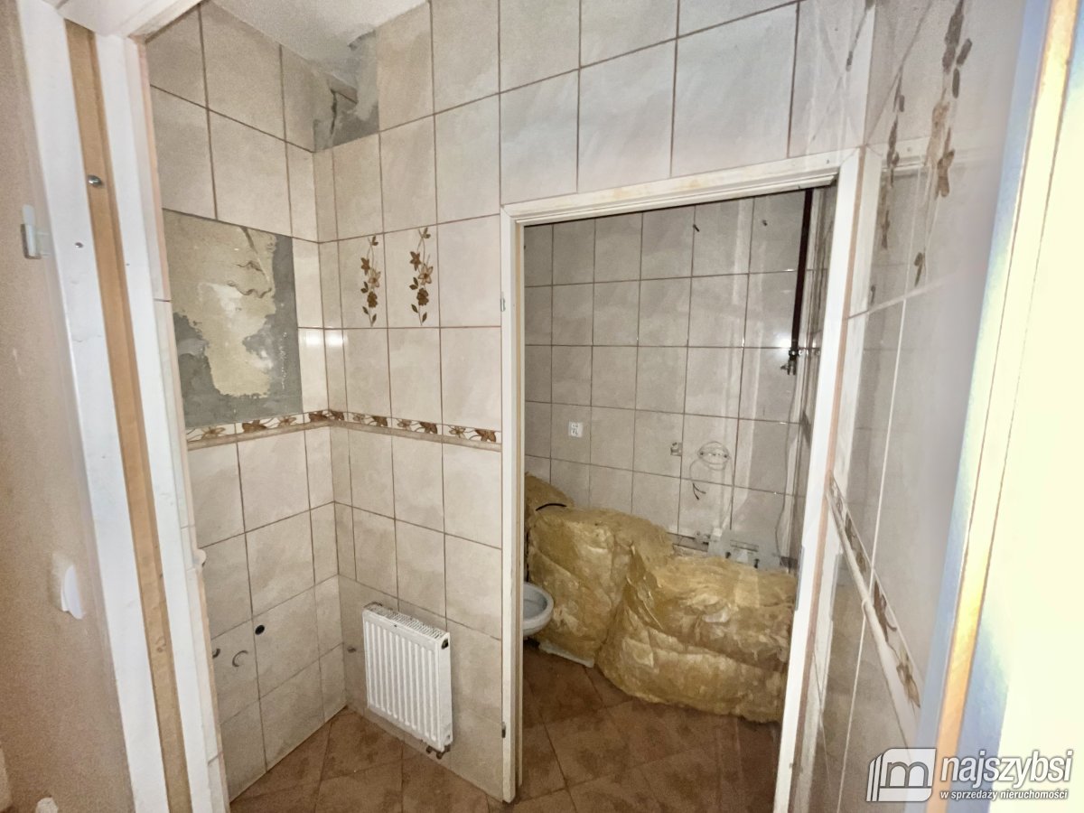 Świnoujście - Duży inwestycyjny lokal w centrum (6)