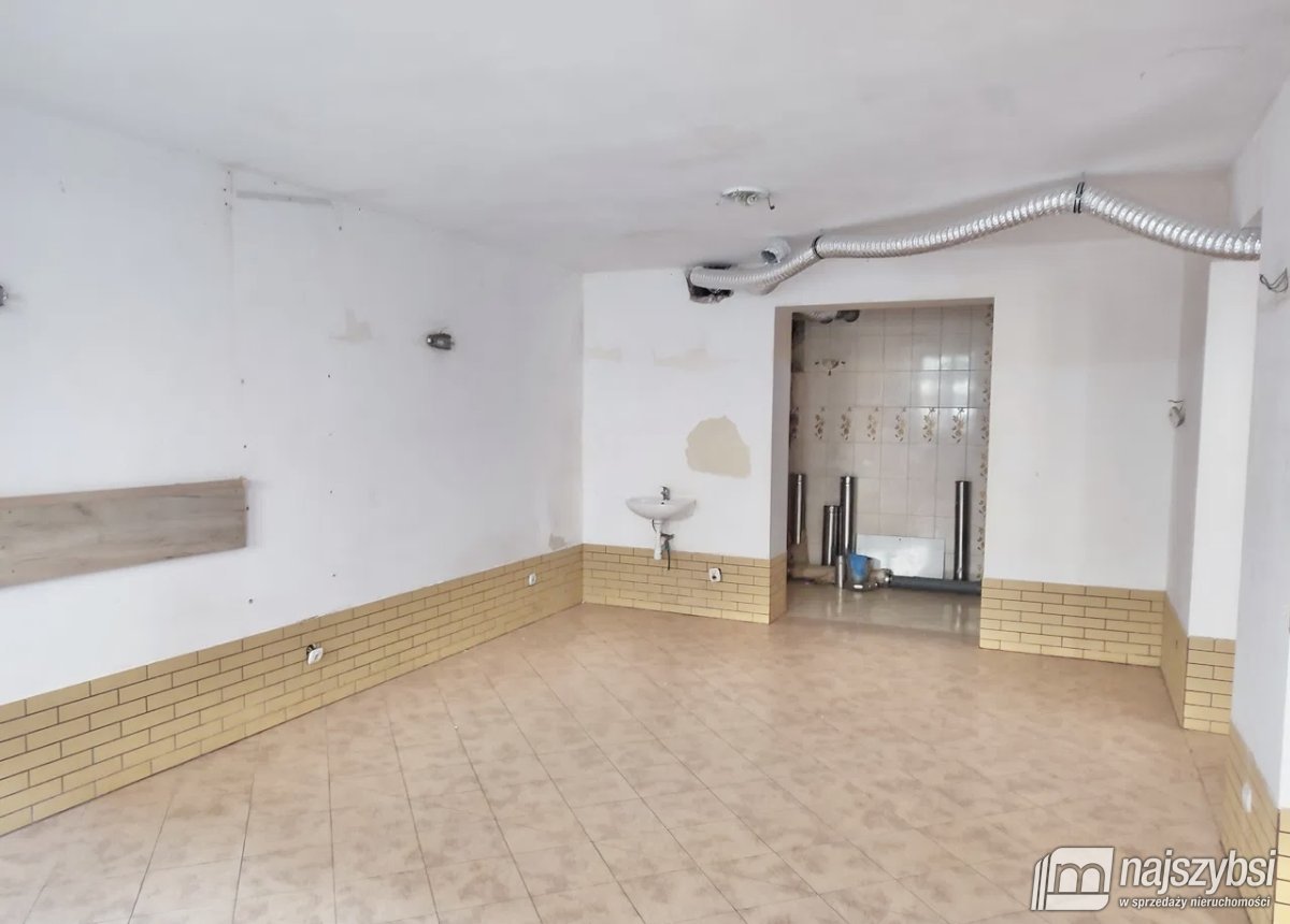 Świnoujście - Duży inwestycyjny lokal w centrum (7)