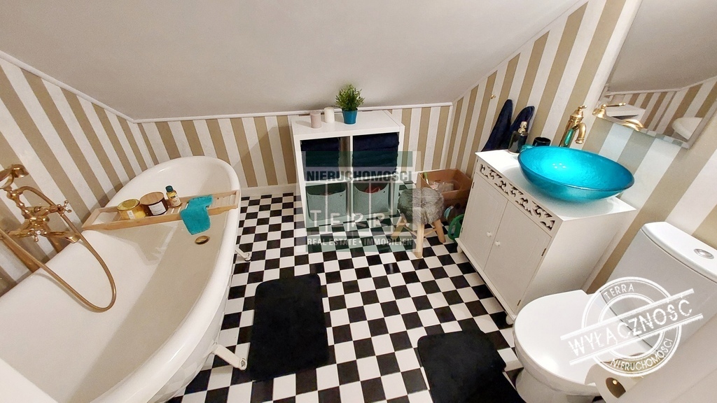 DOM NAD SAMYM JEZIOREM !!! (15)