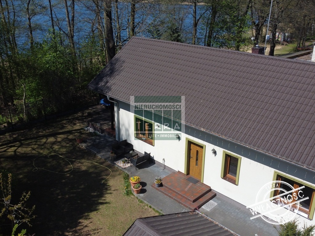 DOM NAD SAMYM JEZIOREM !!! (25)