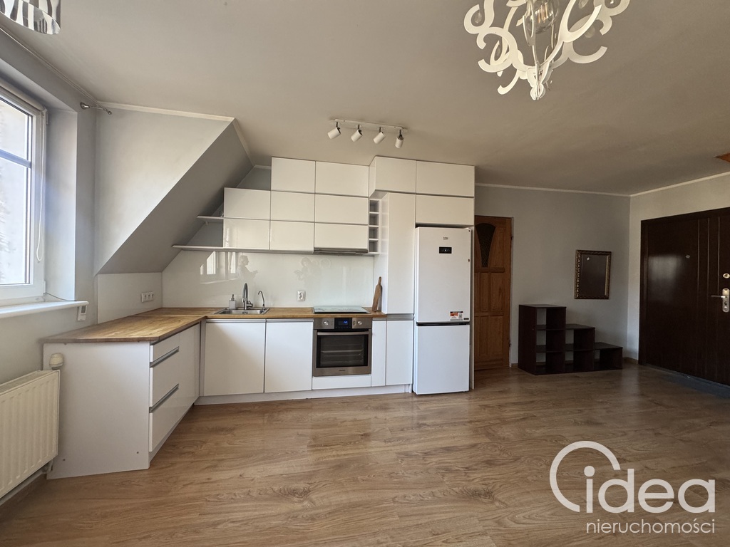 Mieszkanie dwupoziomowe, 64m2, 3 pokoje, Centrum (1)