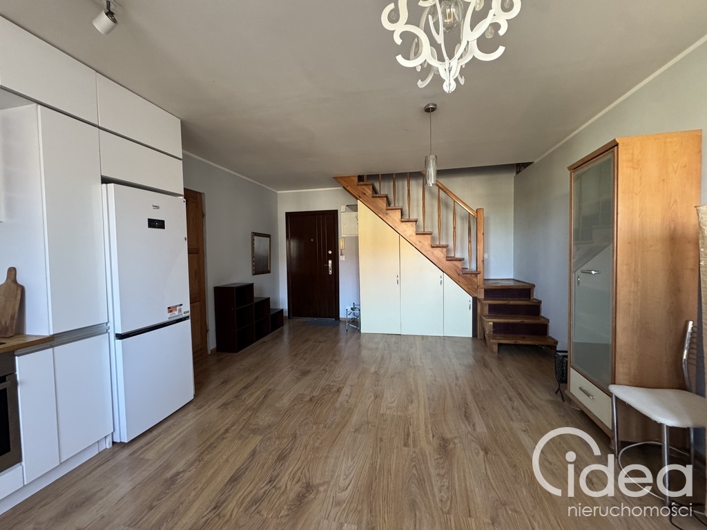 Mieszkanie dwupoziomowe, 64m2, 3 pokoje, Centrum (3)