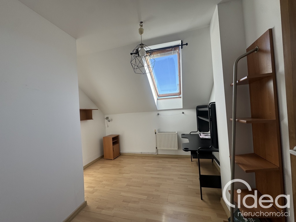 Mieszkanie dwupoziomowe, 64m2, 3 pokoje, Centrum (9)