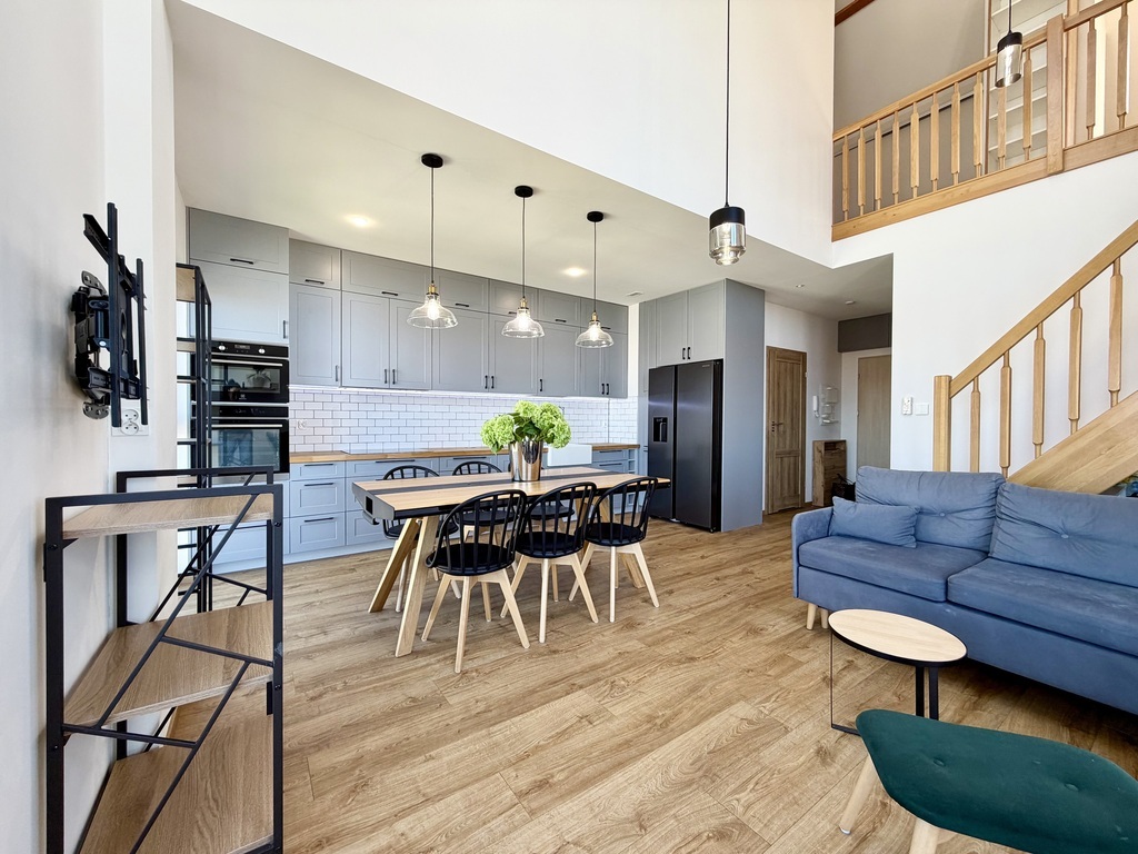 Loftowy apartament 87,53 m2| taras |Przecław (2)