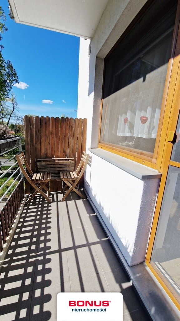 Dwa pokoje z miejscem postojowym i balkonem (8)