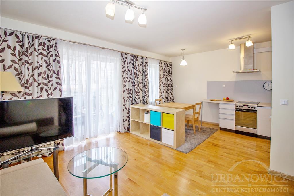 1 pokojowe z dużym tarasem w centrum miasta ! (2)