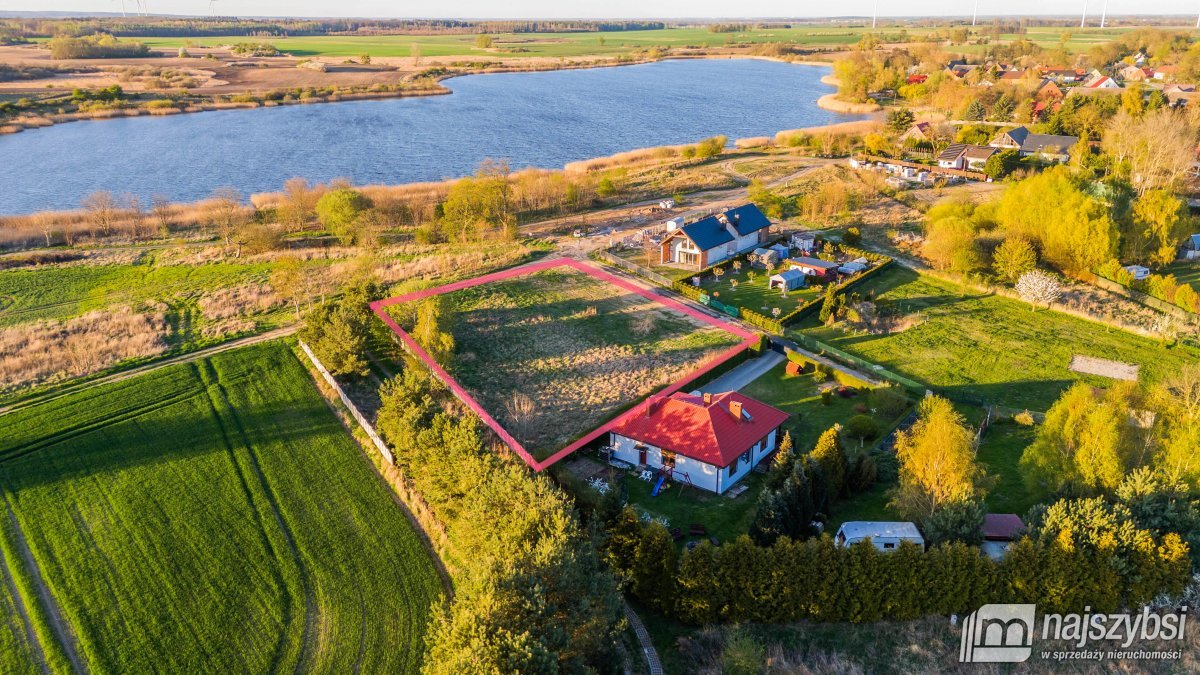 CZARNOWO - DUŻA DZIAŁKA BUDOWLANA NAD JEZIOREM (1)