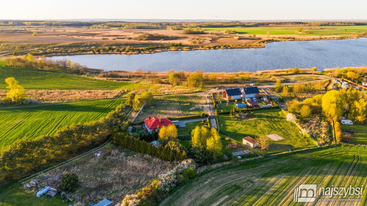 CZARNOWO - DUŻA DZIAŁKA BUDOWLANA NAD JEZIOREM (2)