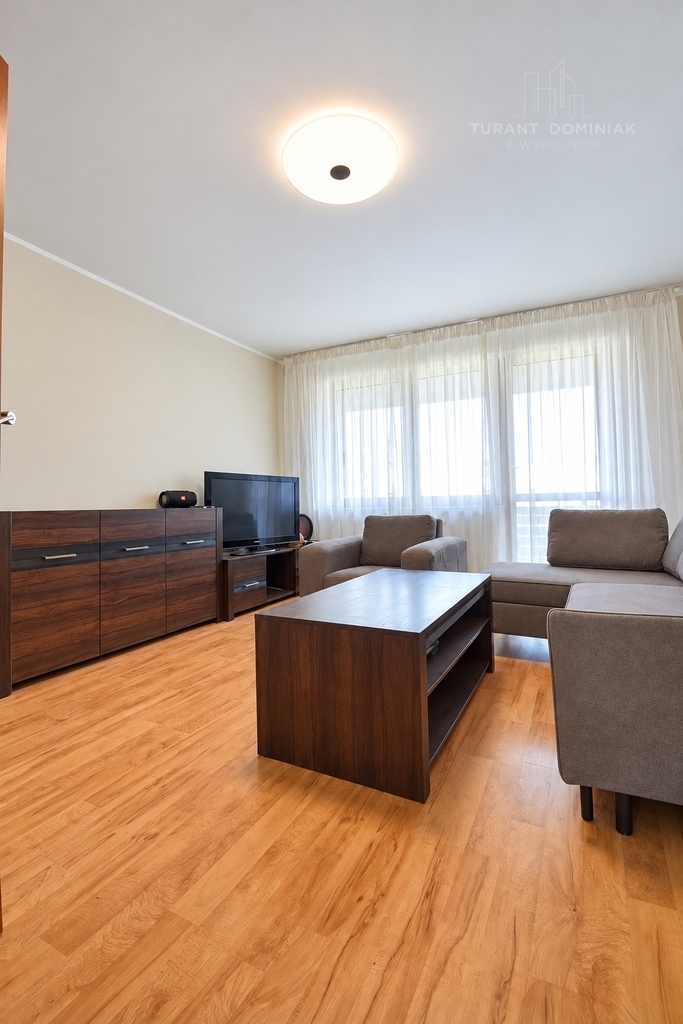 Umeblowany apartament z dużym balkonem (9)
