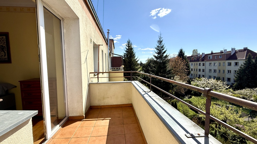 Na sprzedaż mieszkanie 5 pokojowe ul. Ratajczaka (5)
