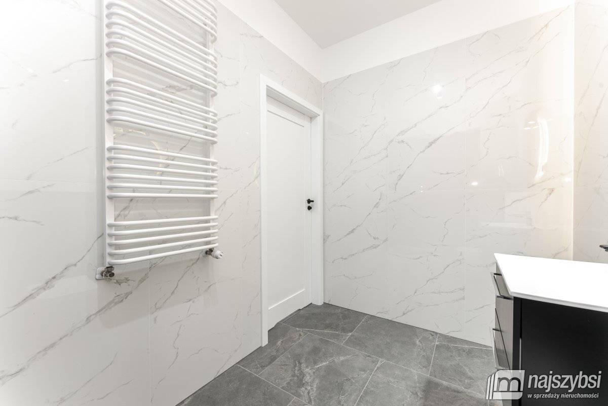 SIANOŻĘTY- przestronny apartament 100 m od morza (11)