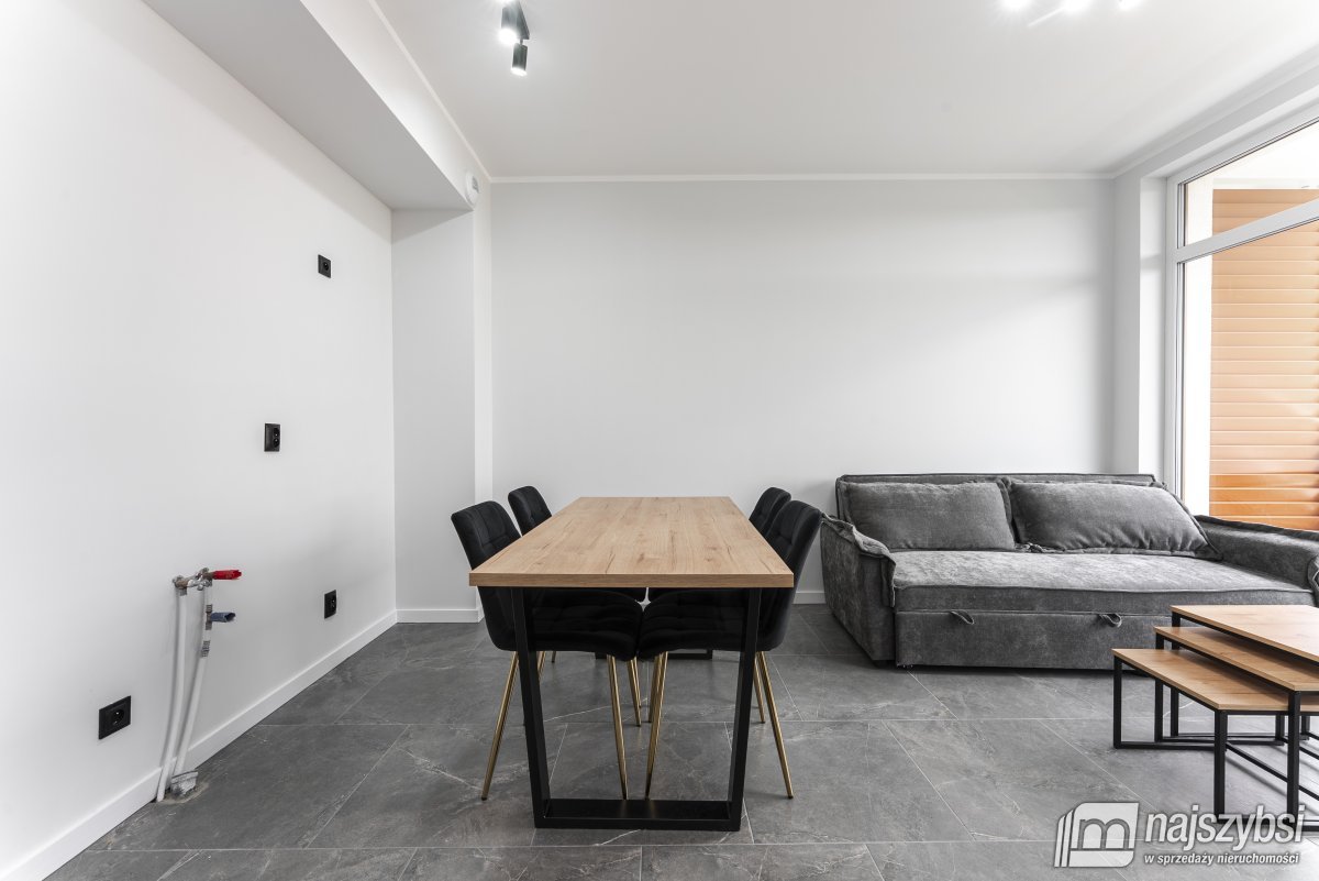 SIANOŻĘTY- przestronny apartament 100 m od morza (12)