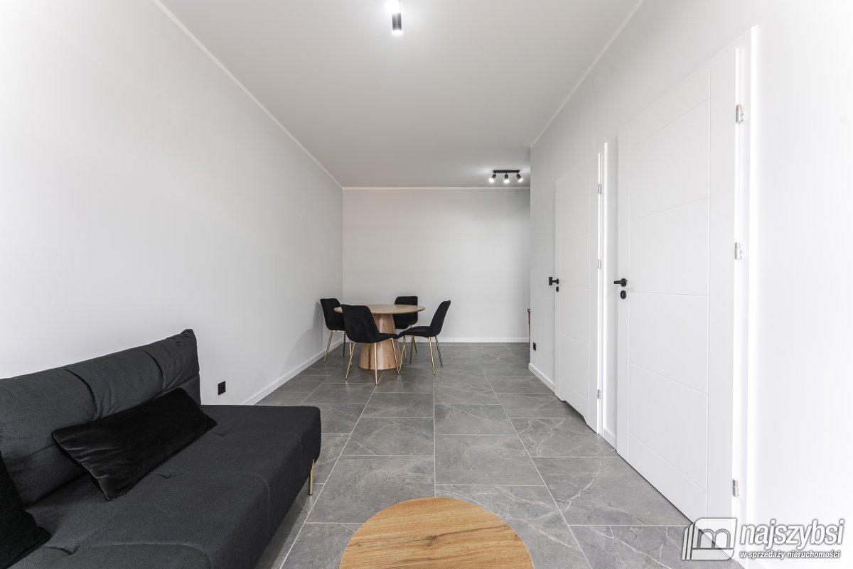 SIANOŻĘTY- przestronny apartament 100 m od morza (16)