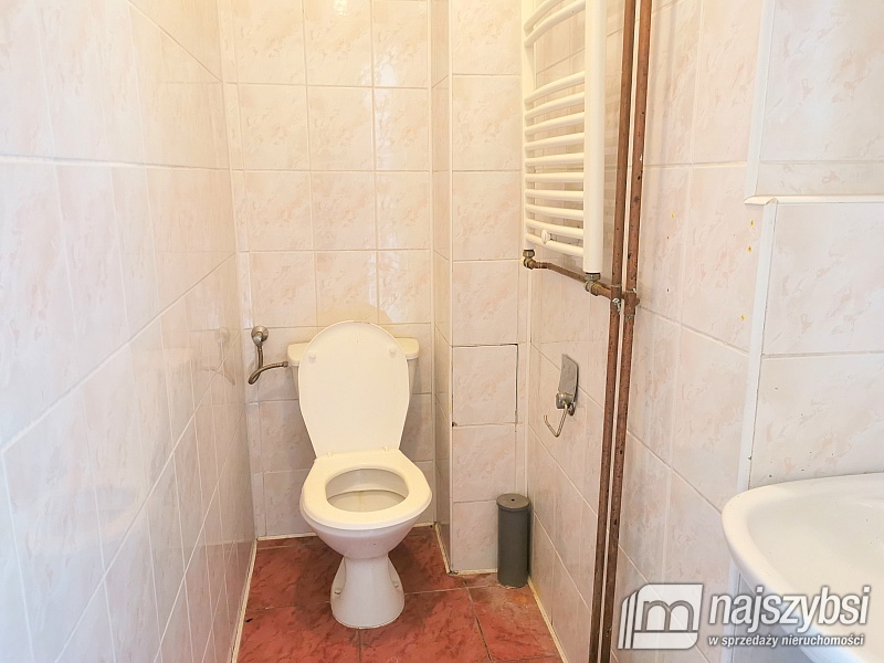 ***Duży lokal w centrum Kamienia Pomorskiego*** (5)