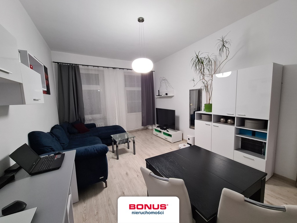 Duże, ładne 2-pokojowe z balkonem w Centrum! (3)