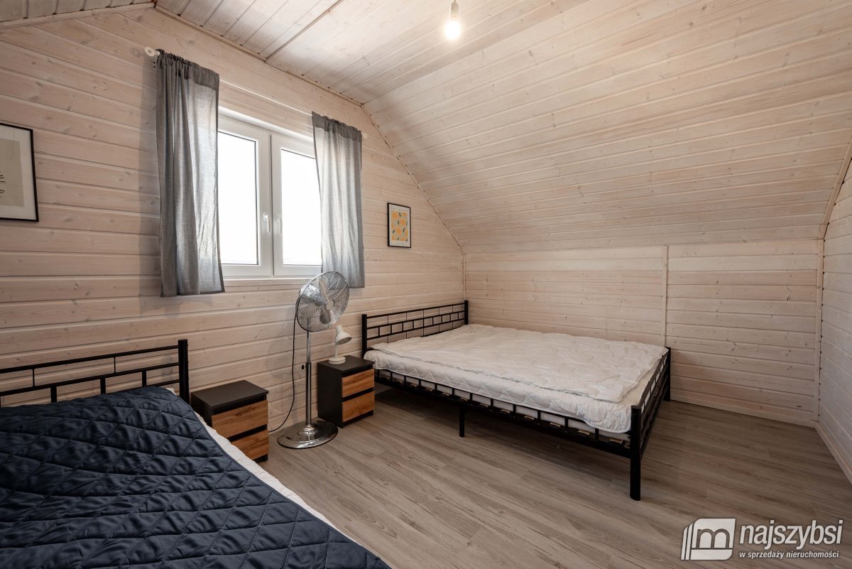 Pleśna - 3 Domki rekreacyjne nad morzem (9)