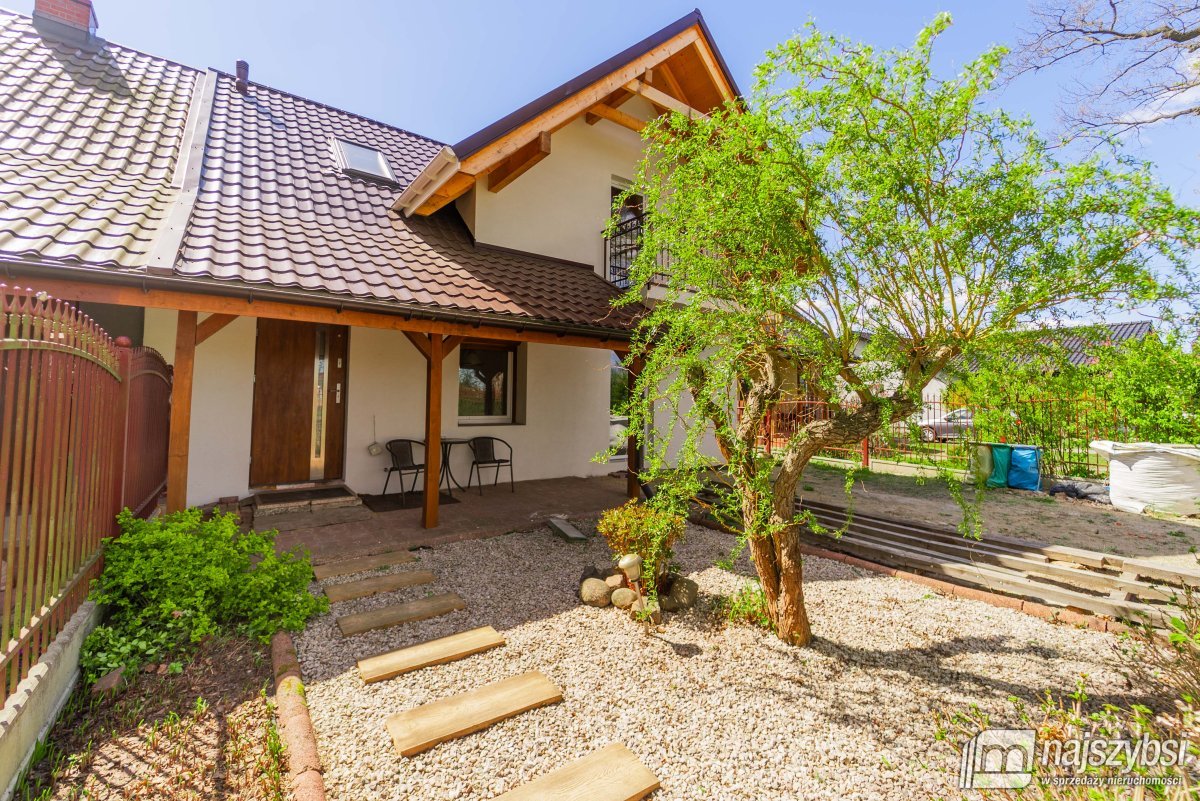 Załom - Rozbudowany bliźniak 124m2 + budynek 25m2 (1)