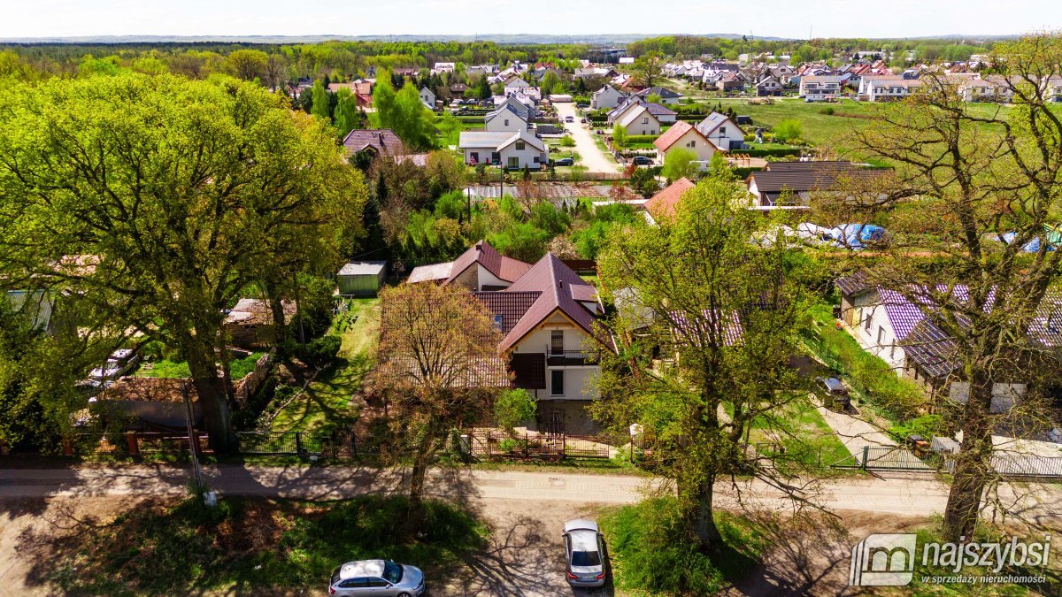 Załom - Rozbudowany bliźniak 124m2 + budynek 25m2 (2)
