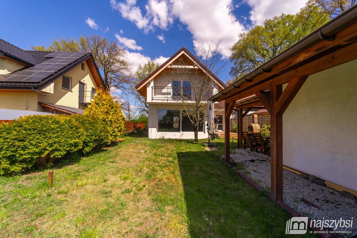 Załom - Rozbudowany bliźniak 124m2 + budynek 25m2 (25)