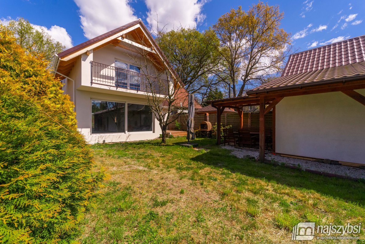 Załom - Rozbudowany bliźniak 124m2 + budynek 25m2 (3)