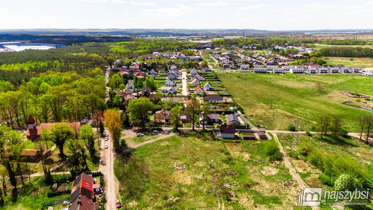 Załom - Rozbudowany bliźniak 124m2 + budynek 25m2 (33)