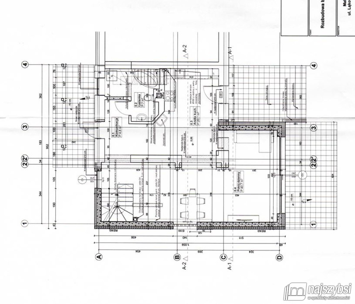Załom - Rozbudowany bliźniak 124m2 + budynek 25m2 (40)