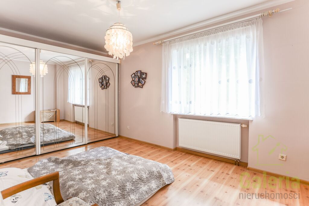 Wyjątkowy dom z duszą i rajskim ogrodem, 270m2. (5)
