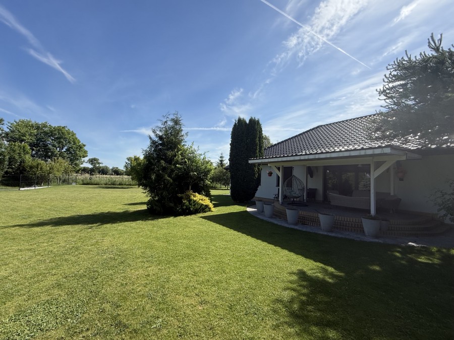 Dom marzeń nad jeziorem Miedwie! 177 m2, dz.2.431 m2 (17)