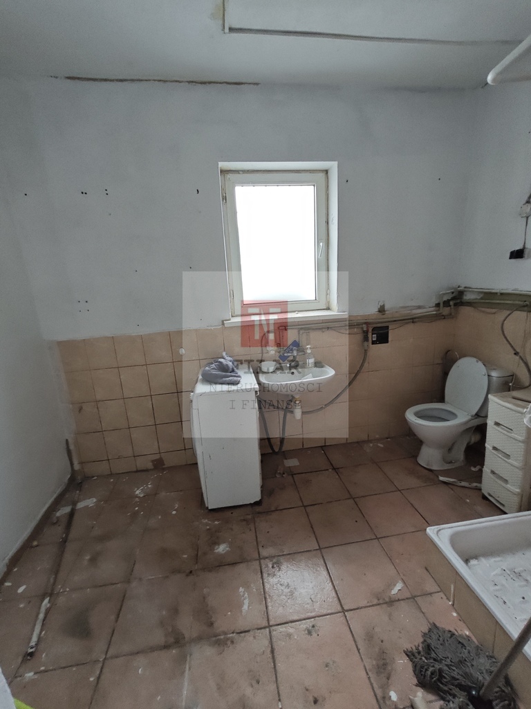 Obiekt, 190 m2, Przylep  (8)