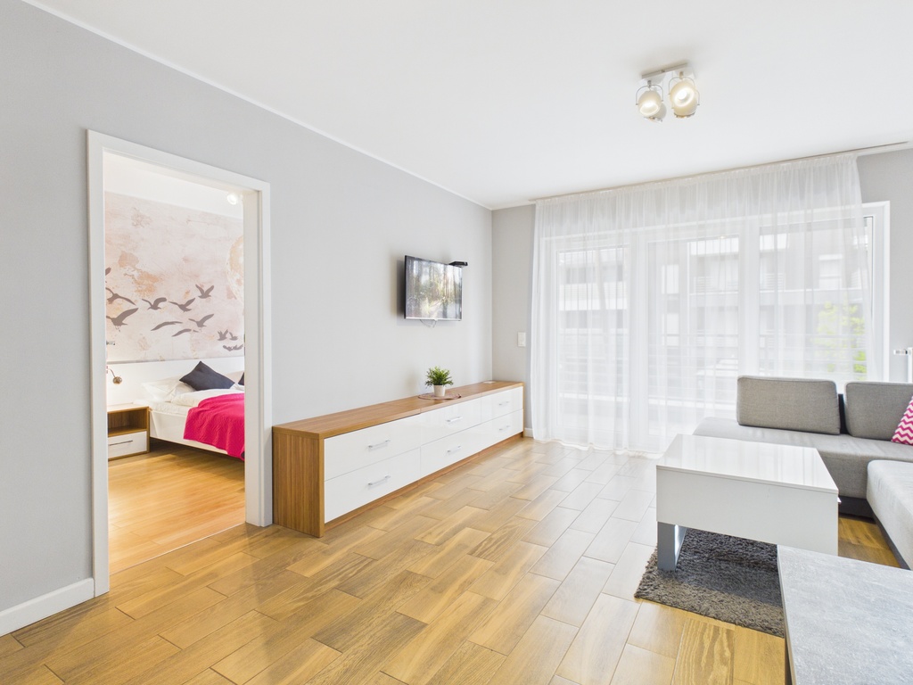 Wygodny apartament z balkonem w Pogorzelicy (2)