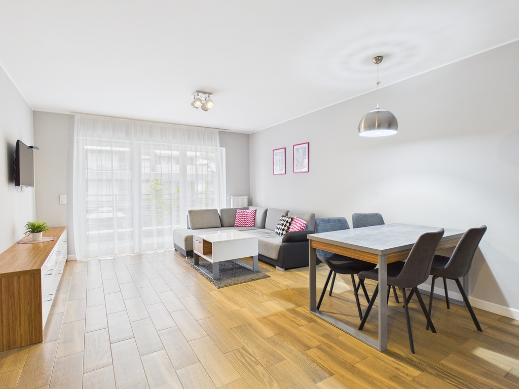 Wygodny apartament z balkonem w Pogorzelicy (1)