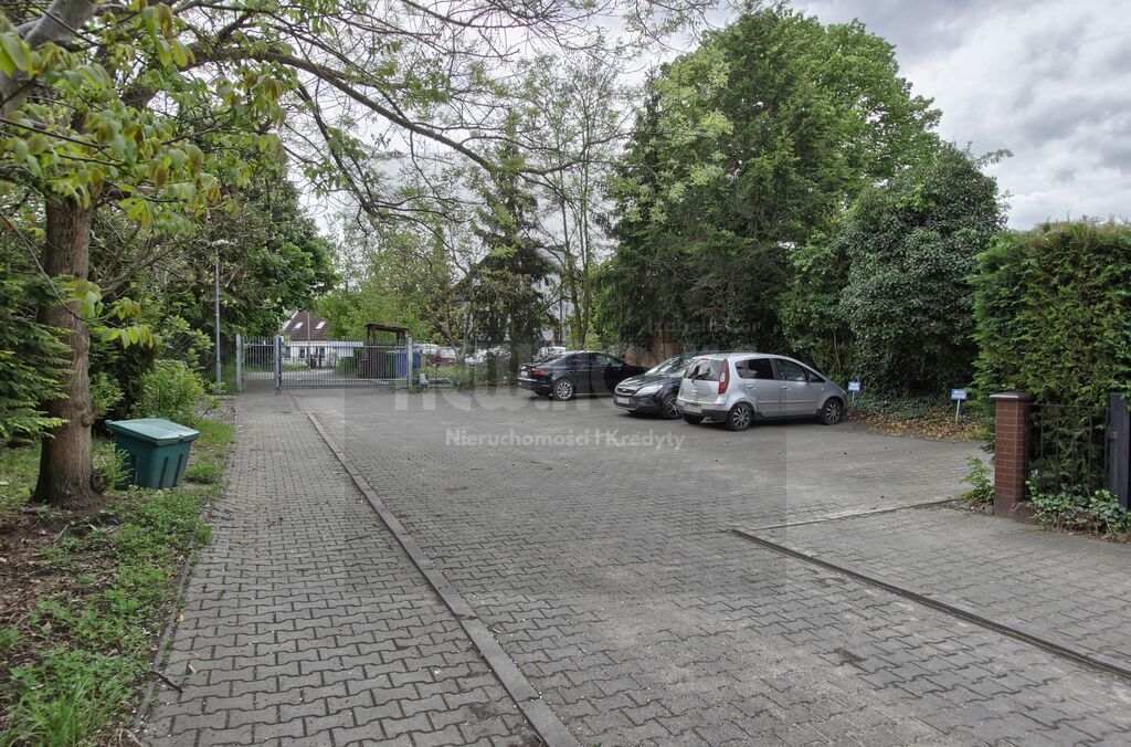 Kawalerka z ogrodem i miejscem postojowym w cenie! (13)