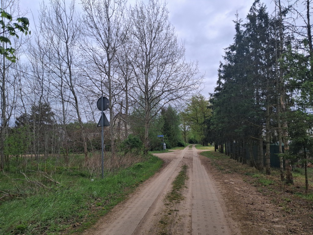 ŁĘGI - DZIAŁKA 1398 m2 POD DOM WOLNOSTOJĄCY (6)