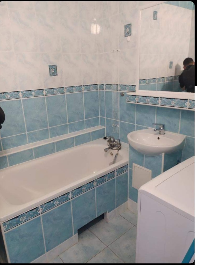 Duża kawalerka  na os Bukowym (3)