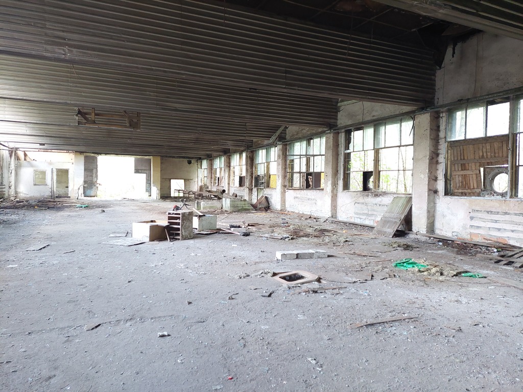 Teren przemysłowy z zabudową -idealny pod inwest. (7)