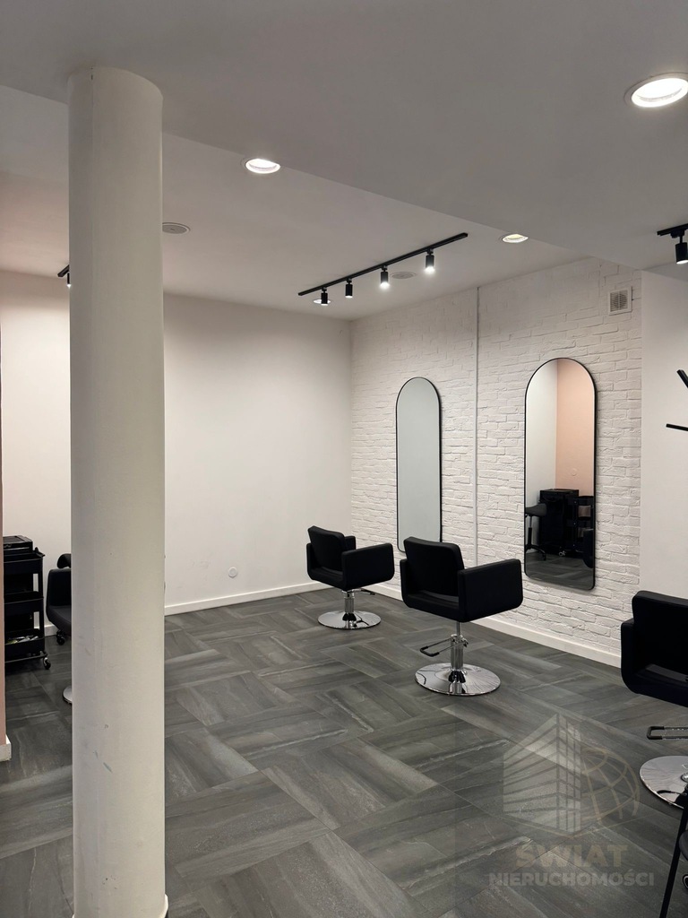 Lokal na wynajem  97,3 m2 w centrum miasta (3)