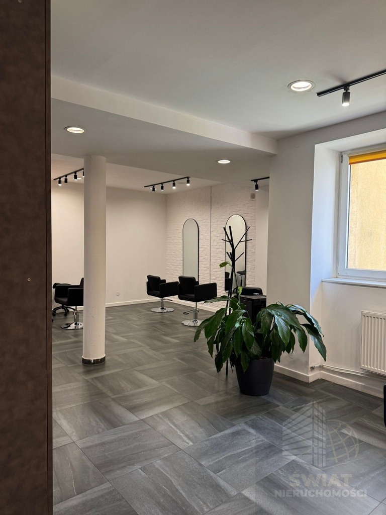 Lokal na wynajem  97,3 m2 w centrum miasta (4)