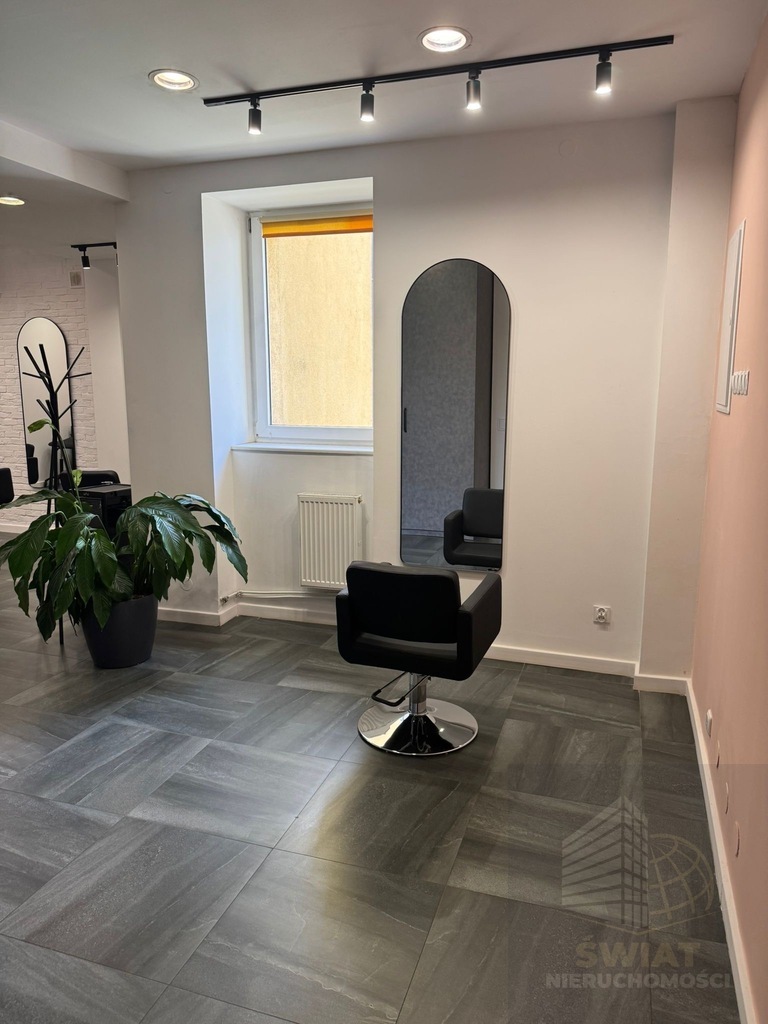 Lokal na wynajem  97,3 m2 w centrum miasta (12)