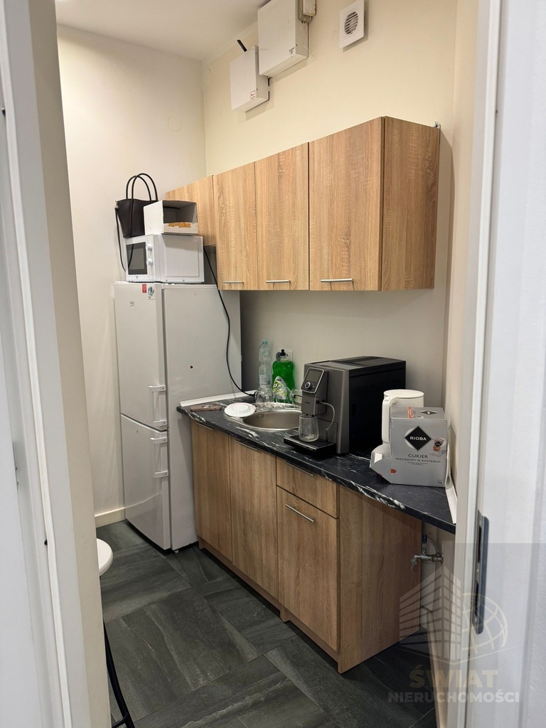 Lokal na wynajem  97,3 m2 w centrum miasta (13)