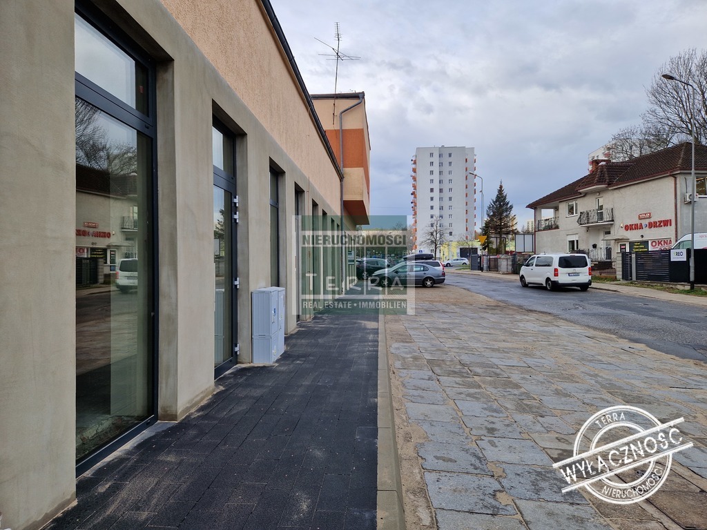 LOKAL HANDLOWO-USŁUGOWY z bezpłatnym parkingiem (3)