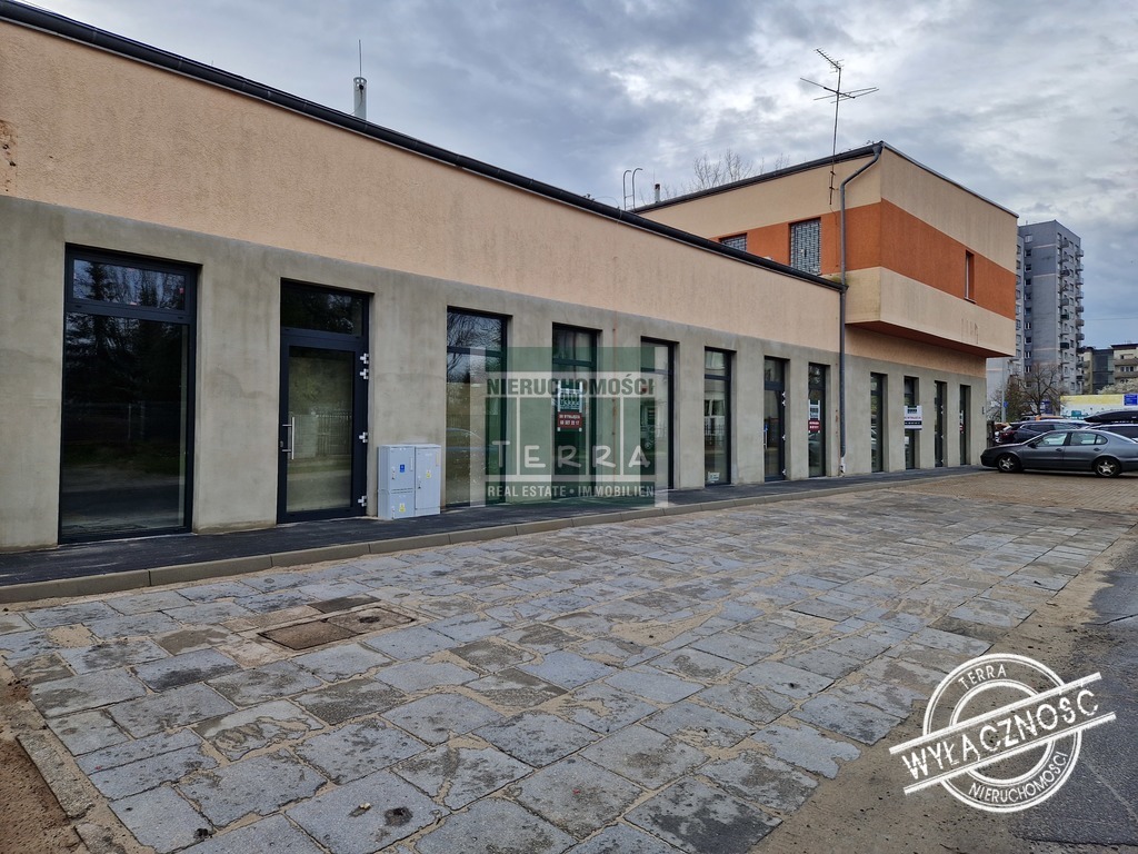 LOKAL HANDLOWO-USŁUGOWY z bezpłatnym parkingiem (12)