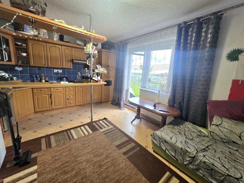 Mieszkanie trzypokojowe (1)