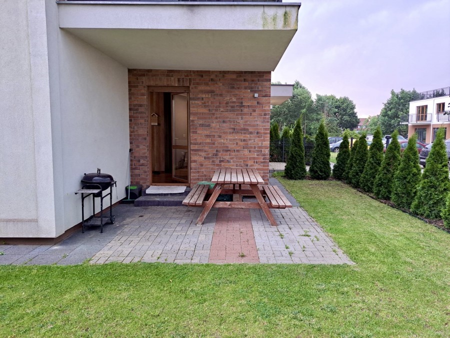 Nowy Apartament z Tarasem i Prywatnym Ogrodem (4)